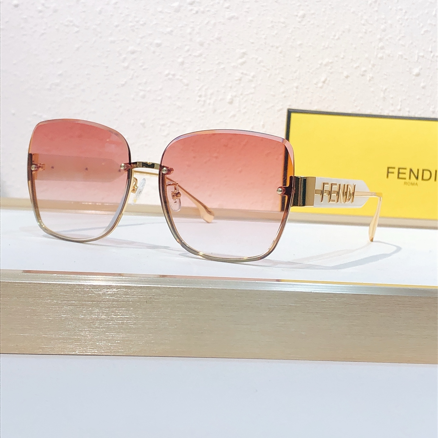 Fendi FENDI*MODEL：FE 40153I