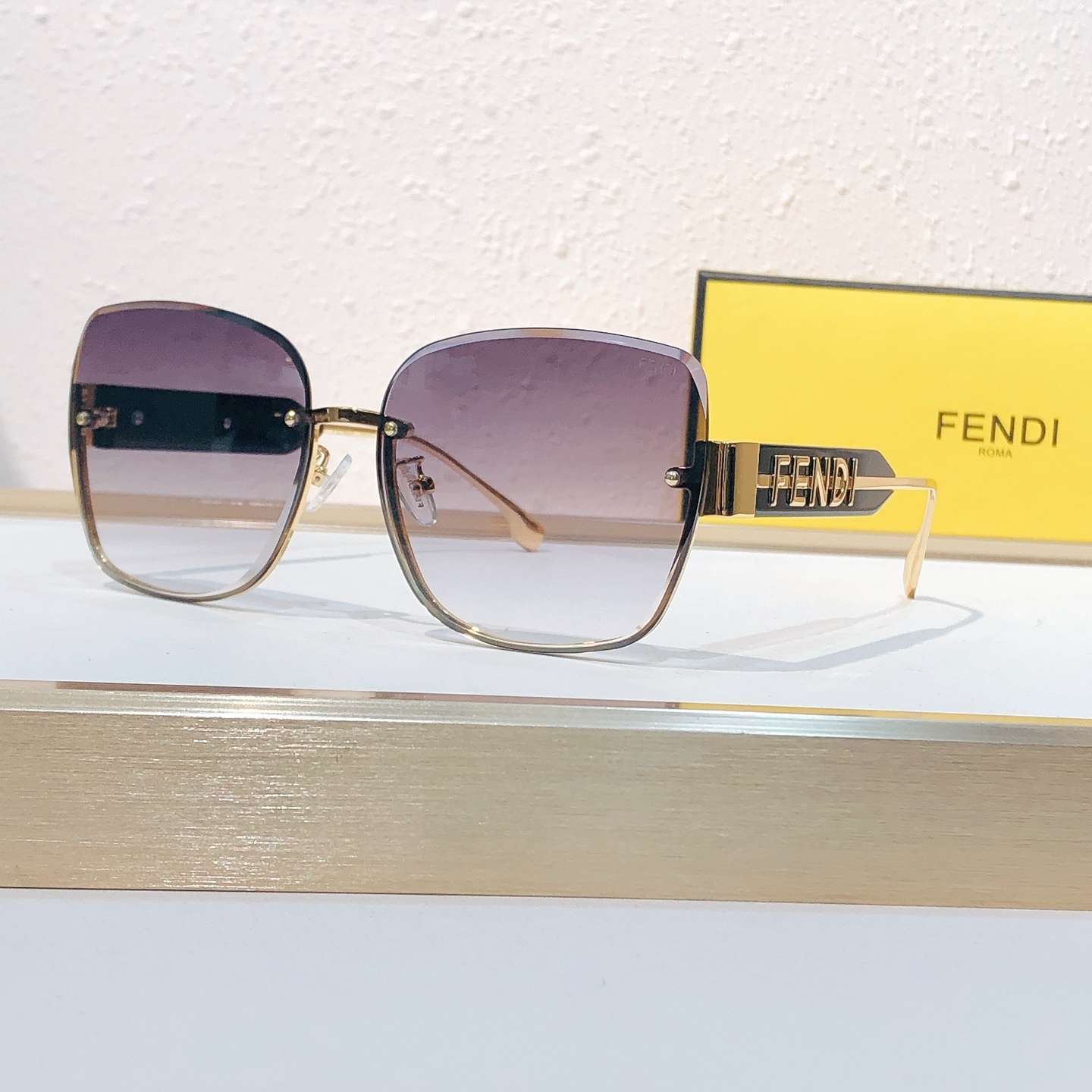 Fendi FENDI*MODEL：FE 40153I