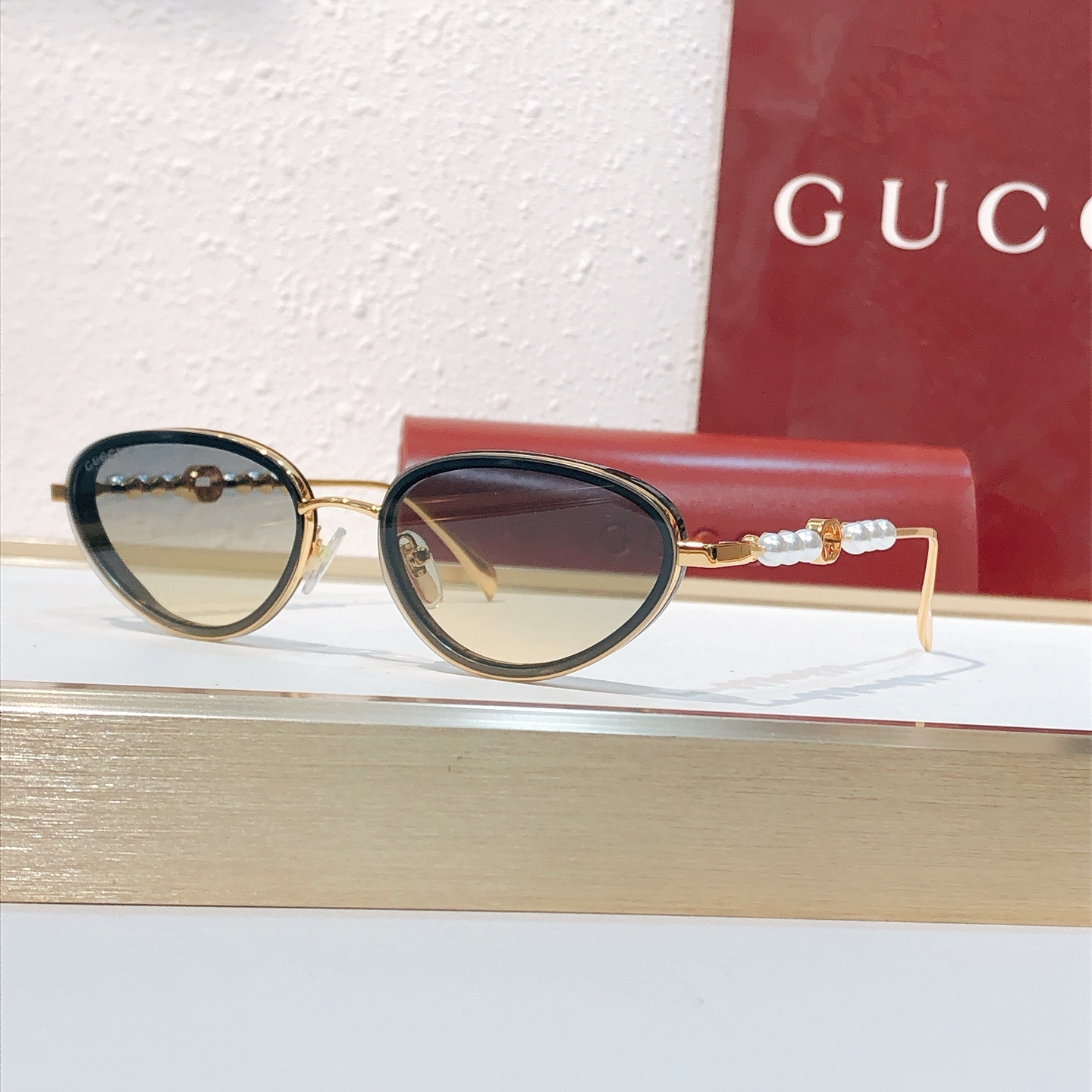 Gucci GUCC*