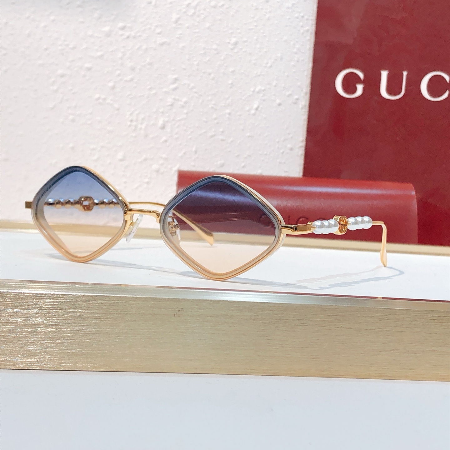 Gucci GUCC*