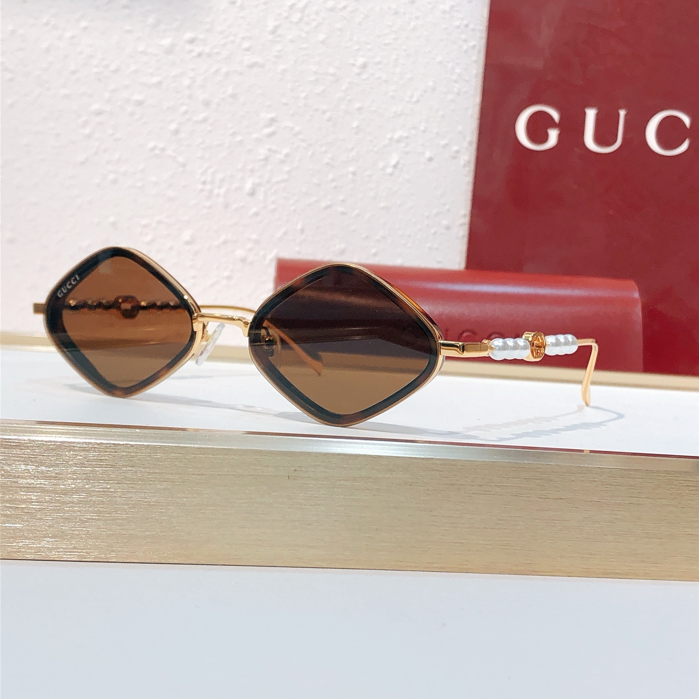 Gucci GUCC*