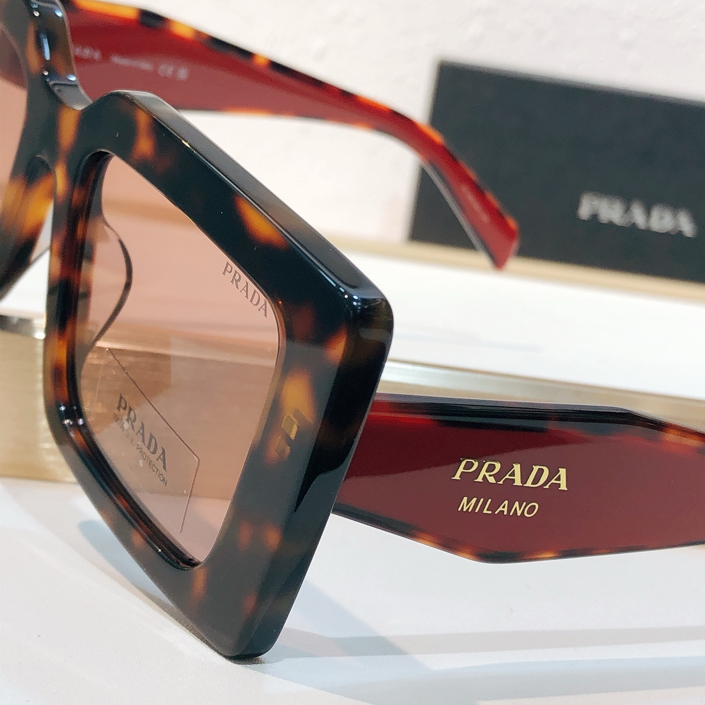 Prada PRAD*MODEL：PR D01SF