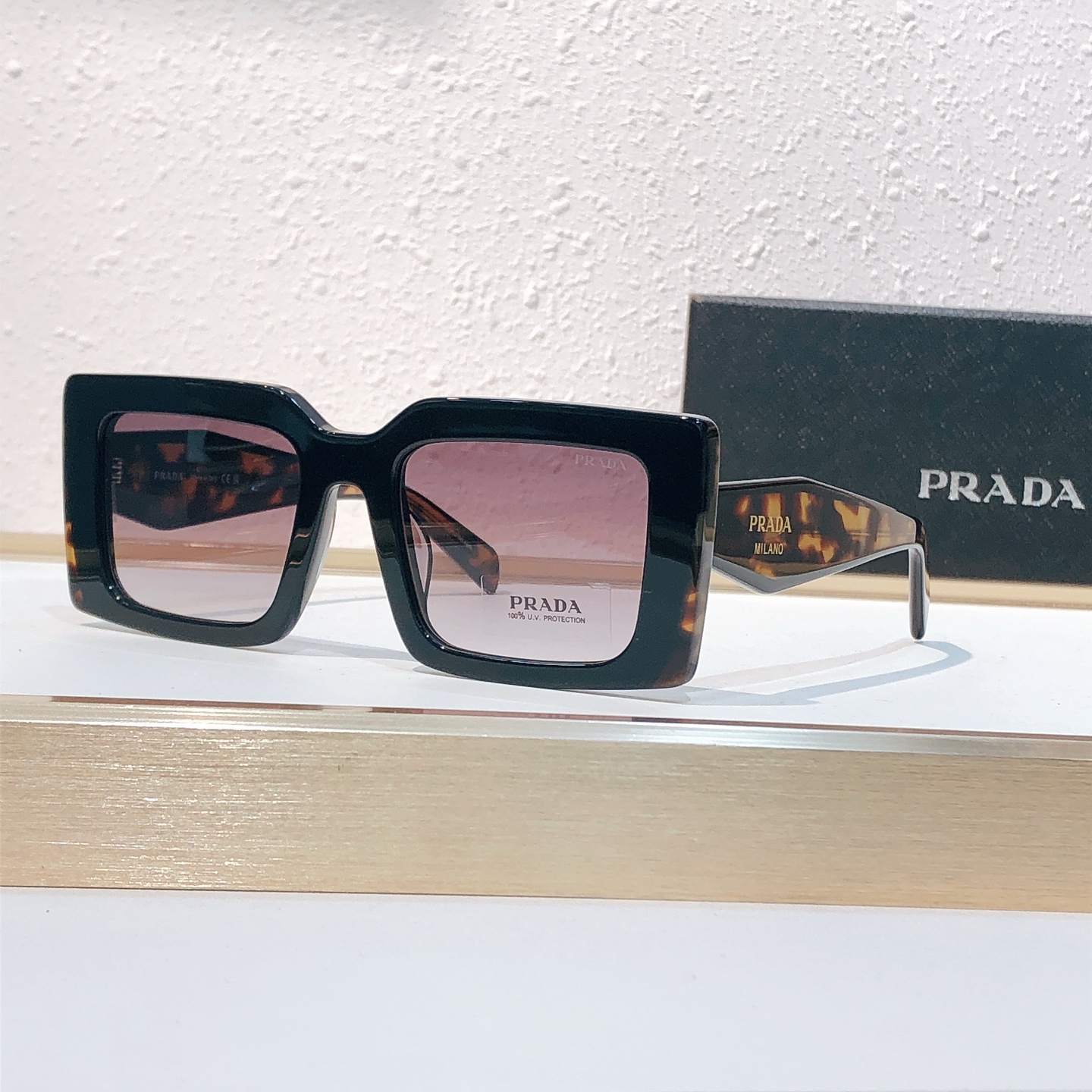 Prada PRAD*MODEL：PR D01SF