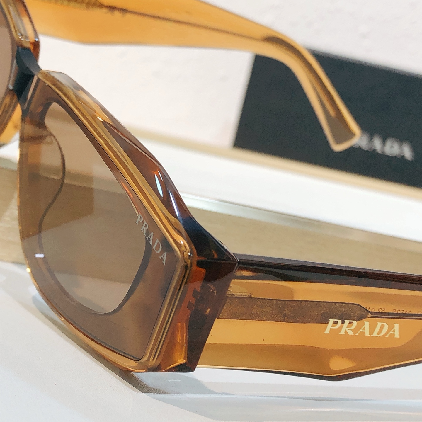 Prada PRAD*MODEL：PR 2152S