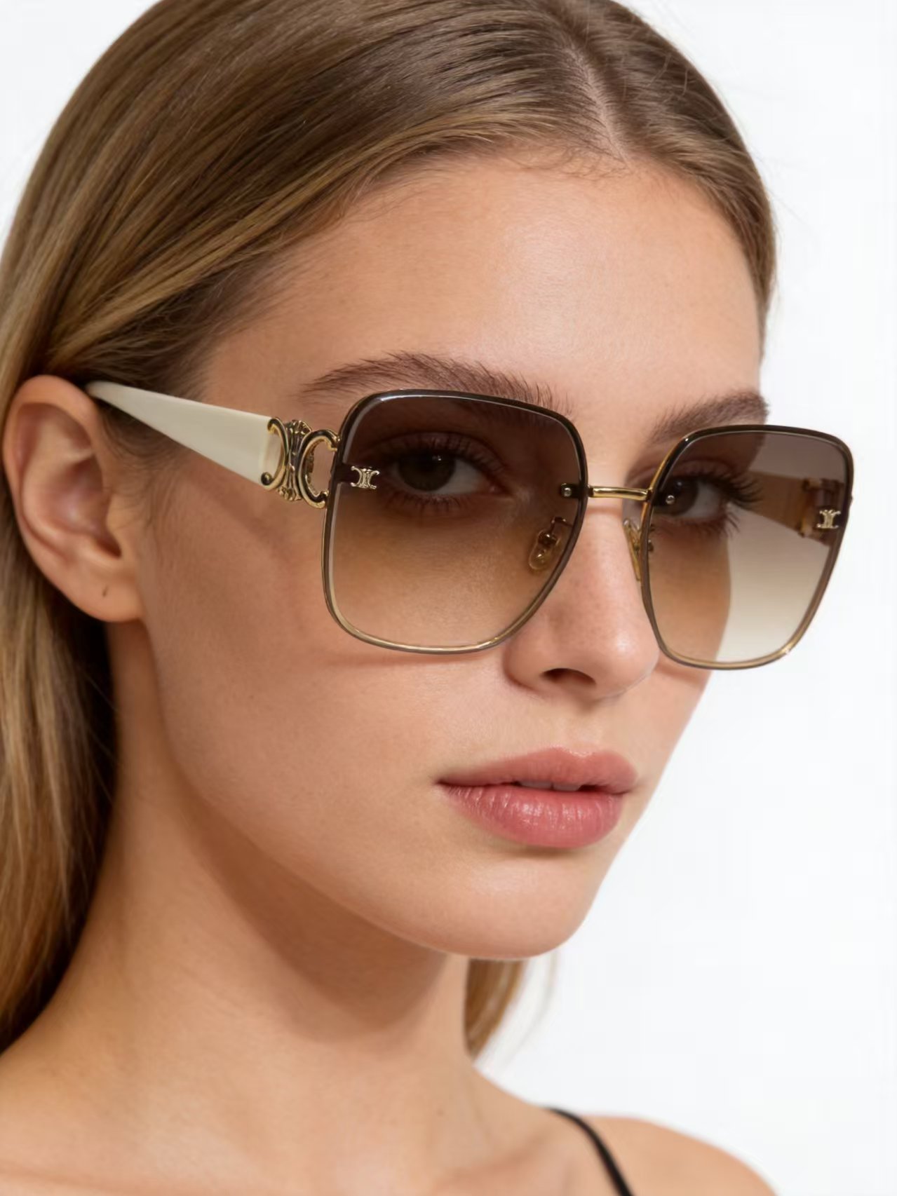 Celine 𝑪𝒆𝒍𝒊𝒏𝒆 𝟮𝟲𝑠𝑠