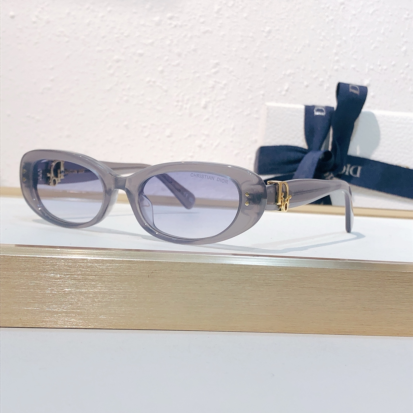 Dior DIO* MODEL：DIOR Oblique B1F