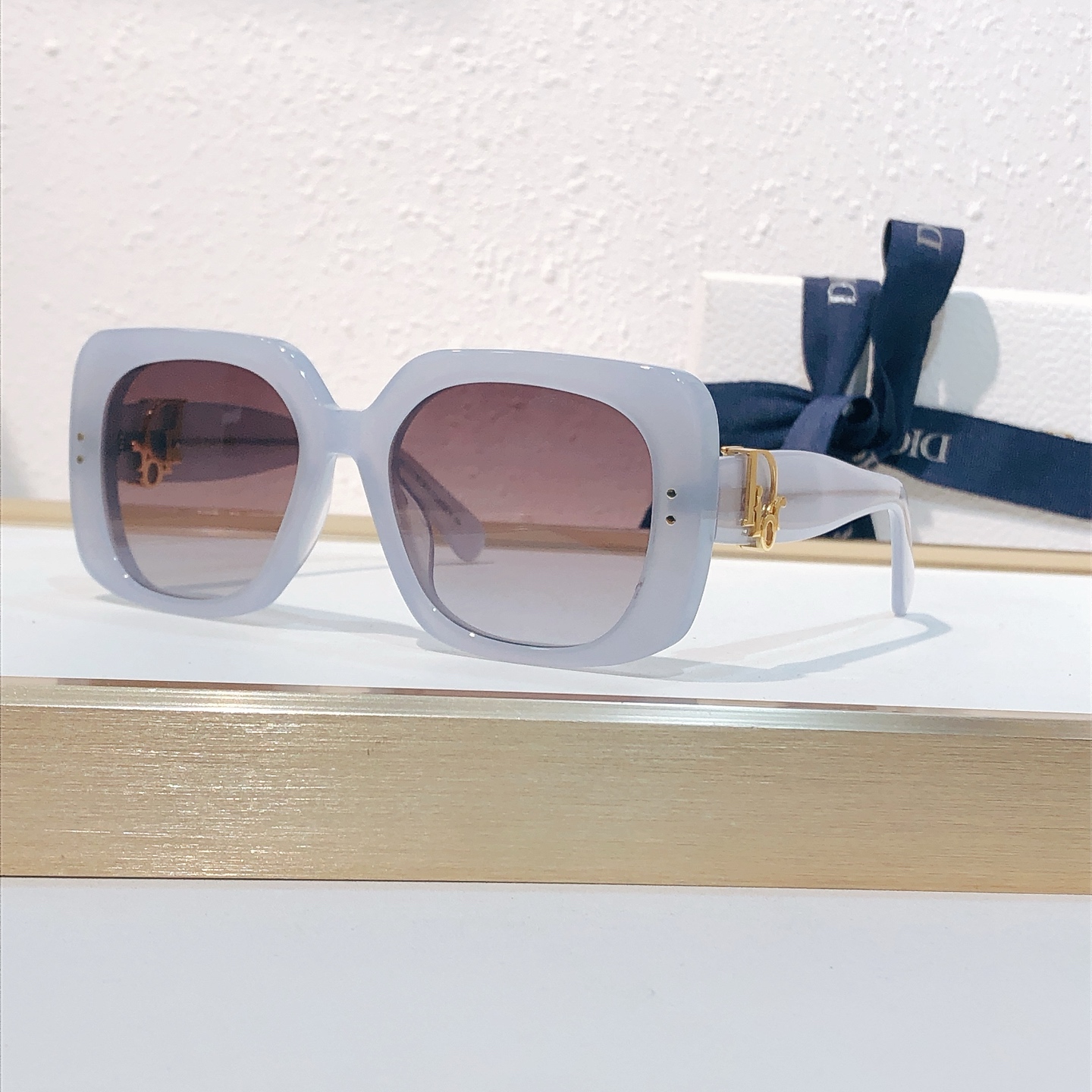 Dior DIO* MODEL：DIOR Oblique B1F