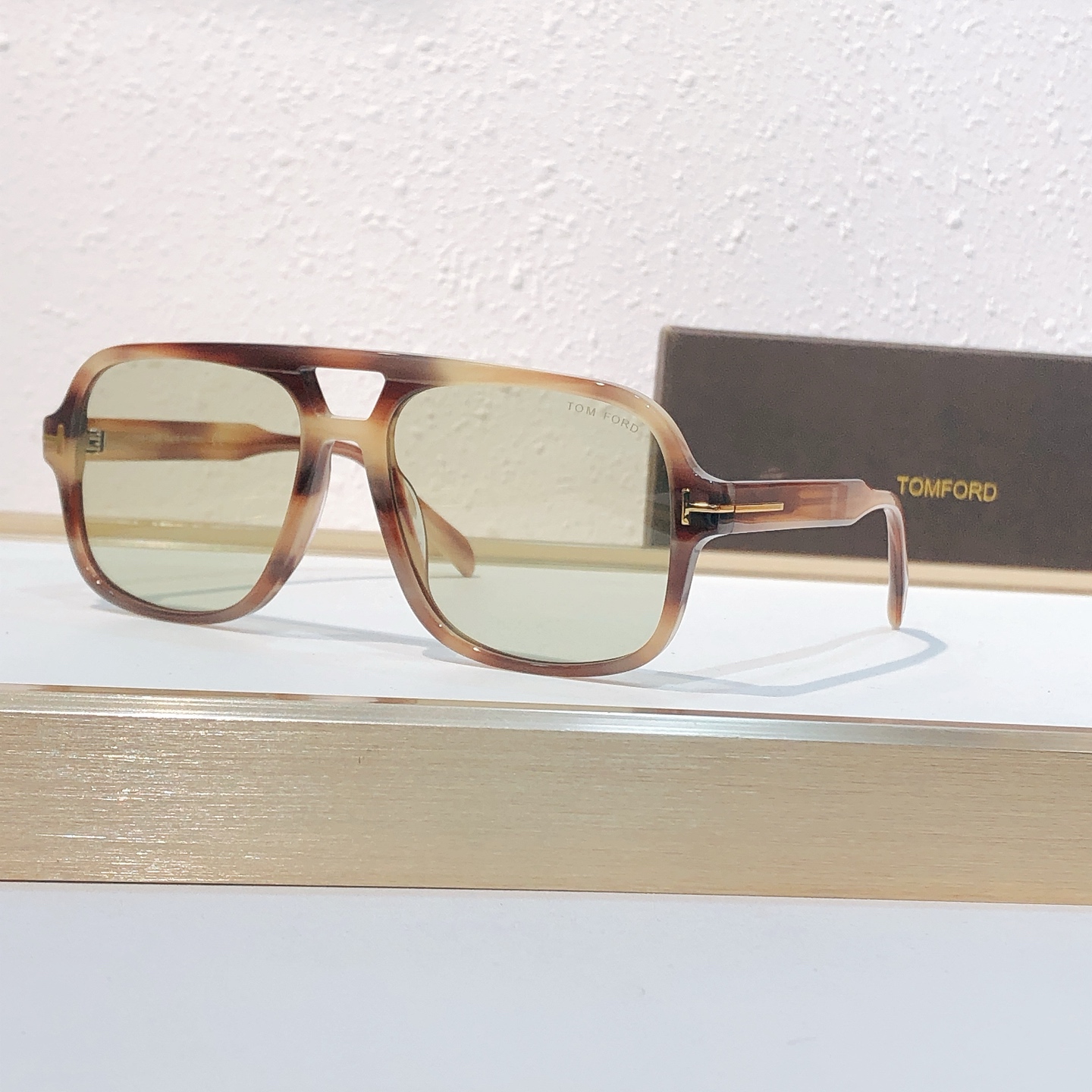 Tom Ford TOM FORD MODEL：FT884 SIZE：60口18-140 1081130