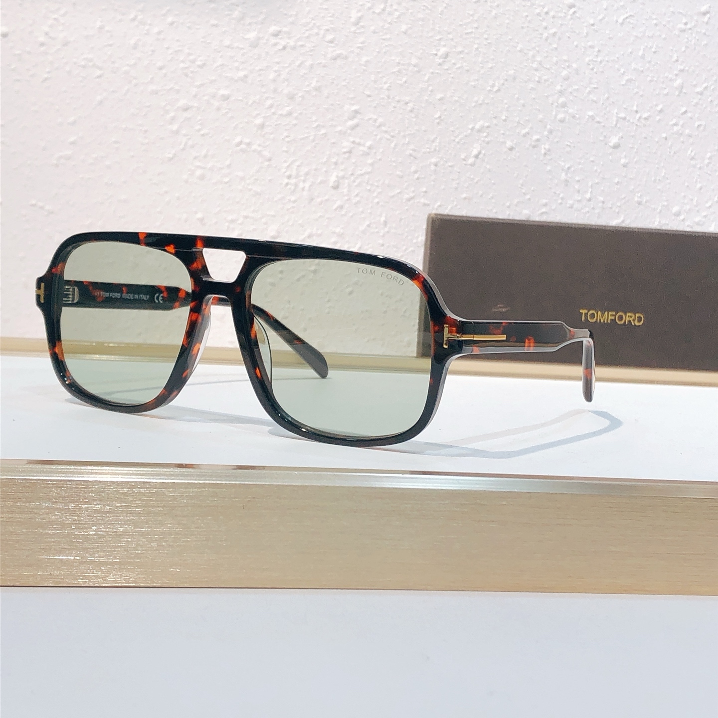 Tom Ford TOM FORD MODEL：FT884 SIZE：60口18-140 1081130