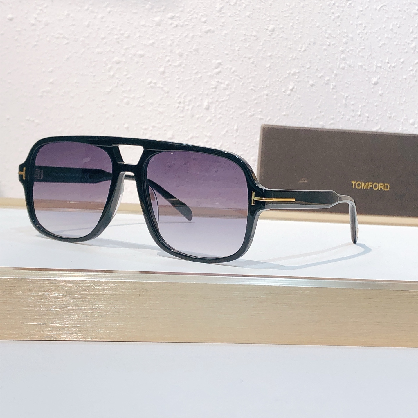 Tom Ford TOM FORD MODEL：FT884 SIZE：60口18-140 1081130