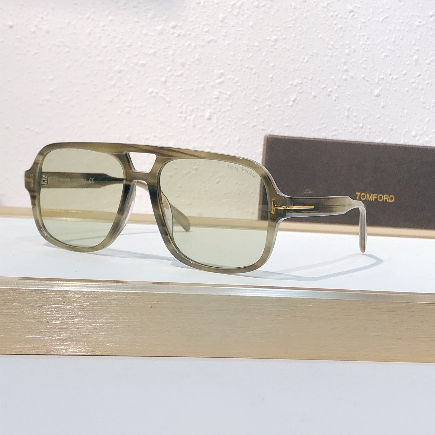 Tom Ford TOM FORD MODEL：FT884 SIZE：60口18-140 1081130