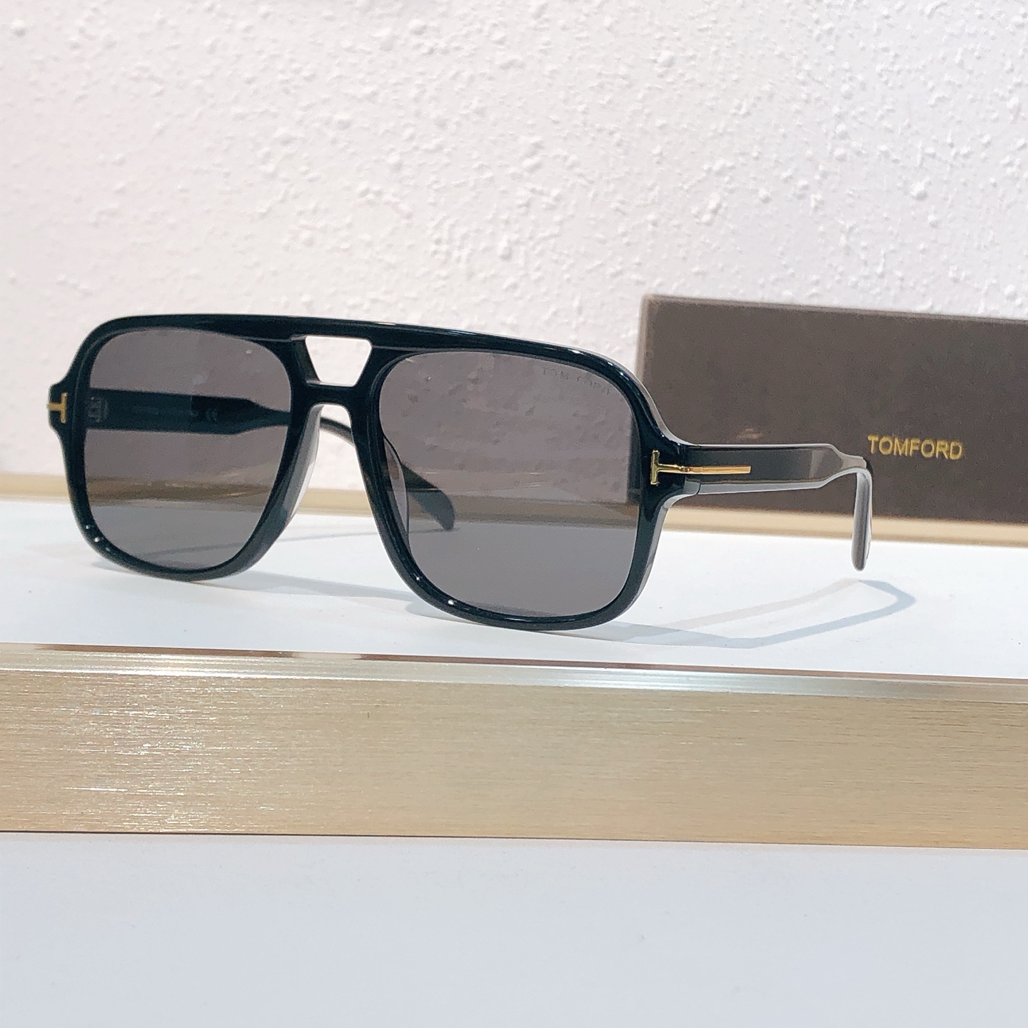 Tom Ford TOM FORD MODEL：FT884 SIZE：60口18-140 1081130
