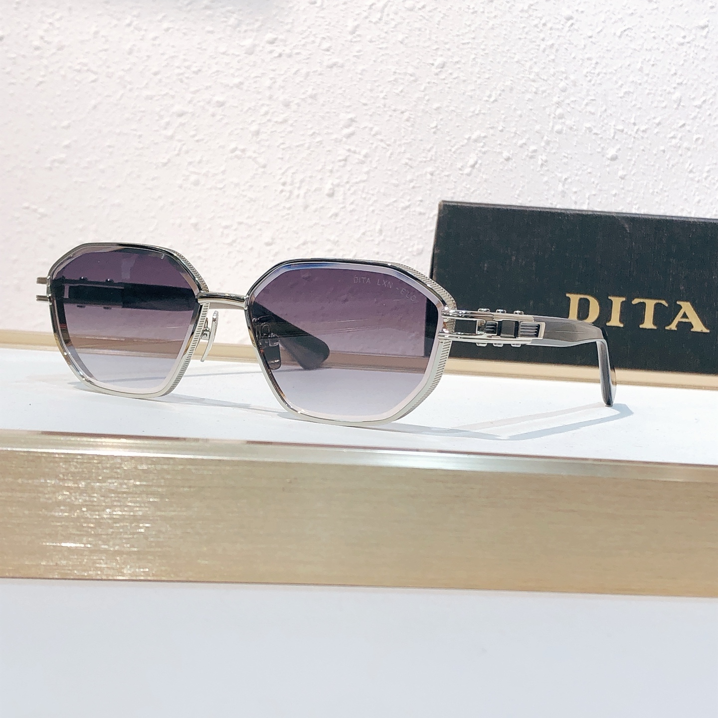 Unknown DITA*MODEL：DTS473-B