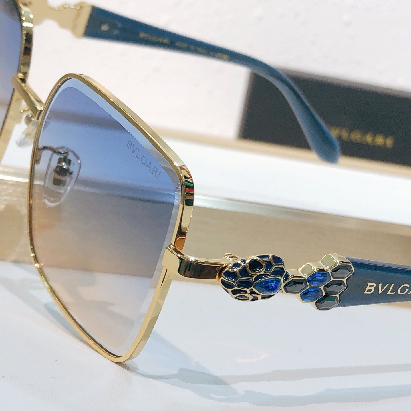 Bvlgari BVLGAR* MODEL：BV 1810LU