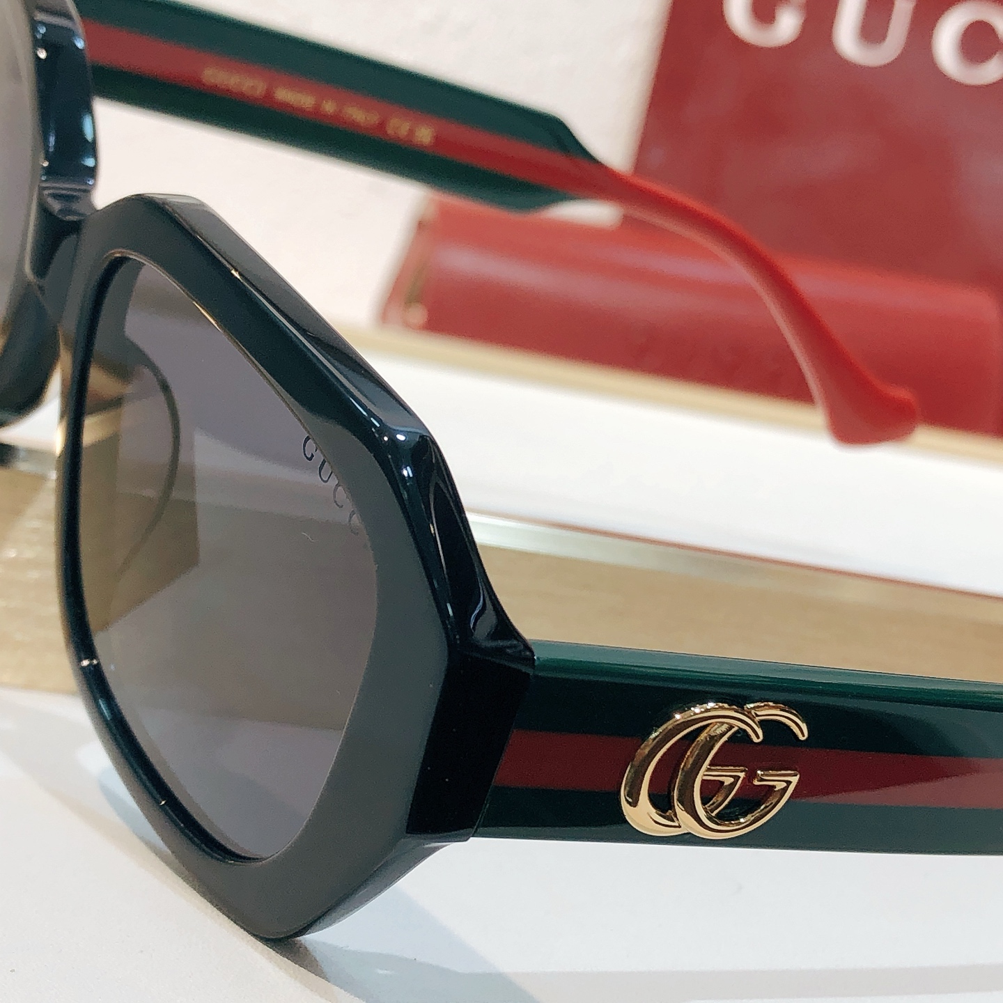 Gucci GUCC* MODEL：GG1553S
