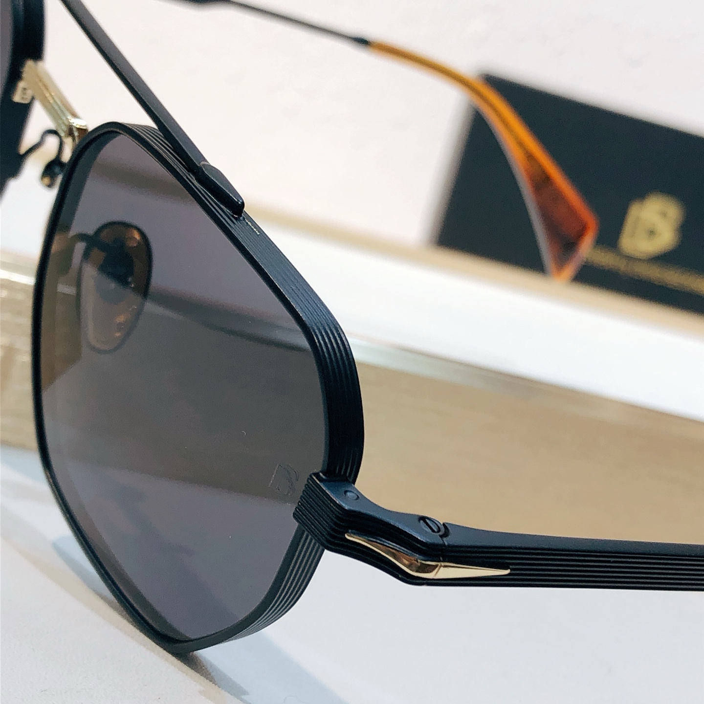 Unknown DAVID BECKHA* MODEL：DB 1229/S