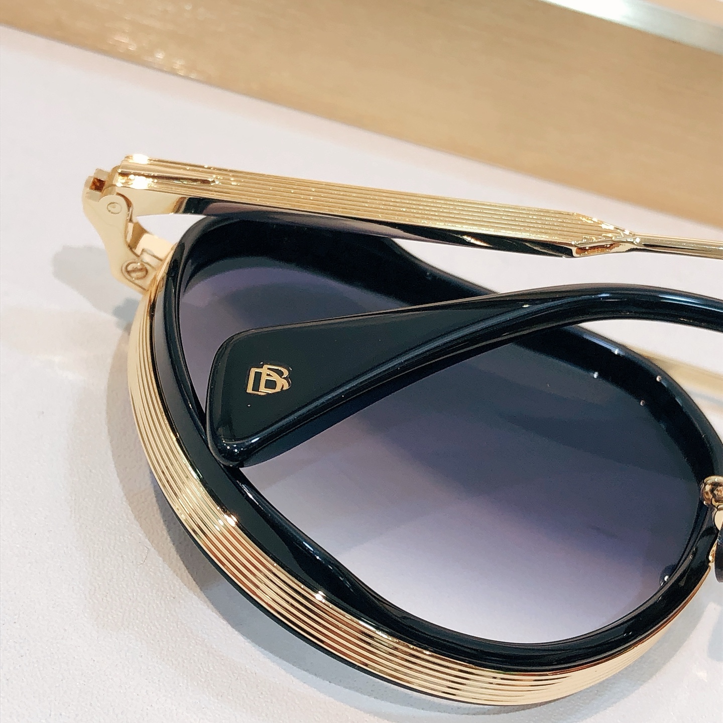 Unknown DAVID BECKHA* MODEL：DB 1226/S