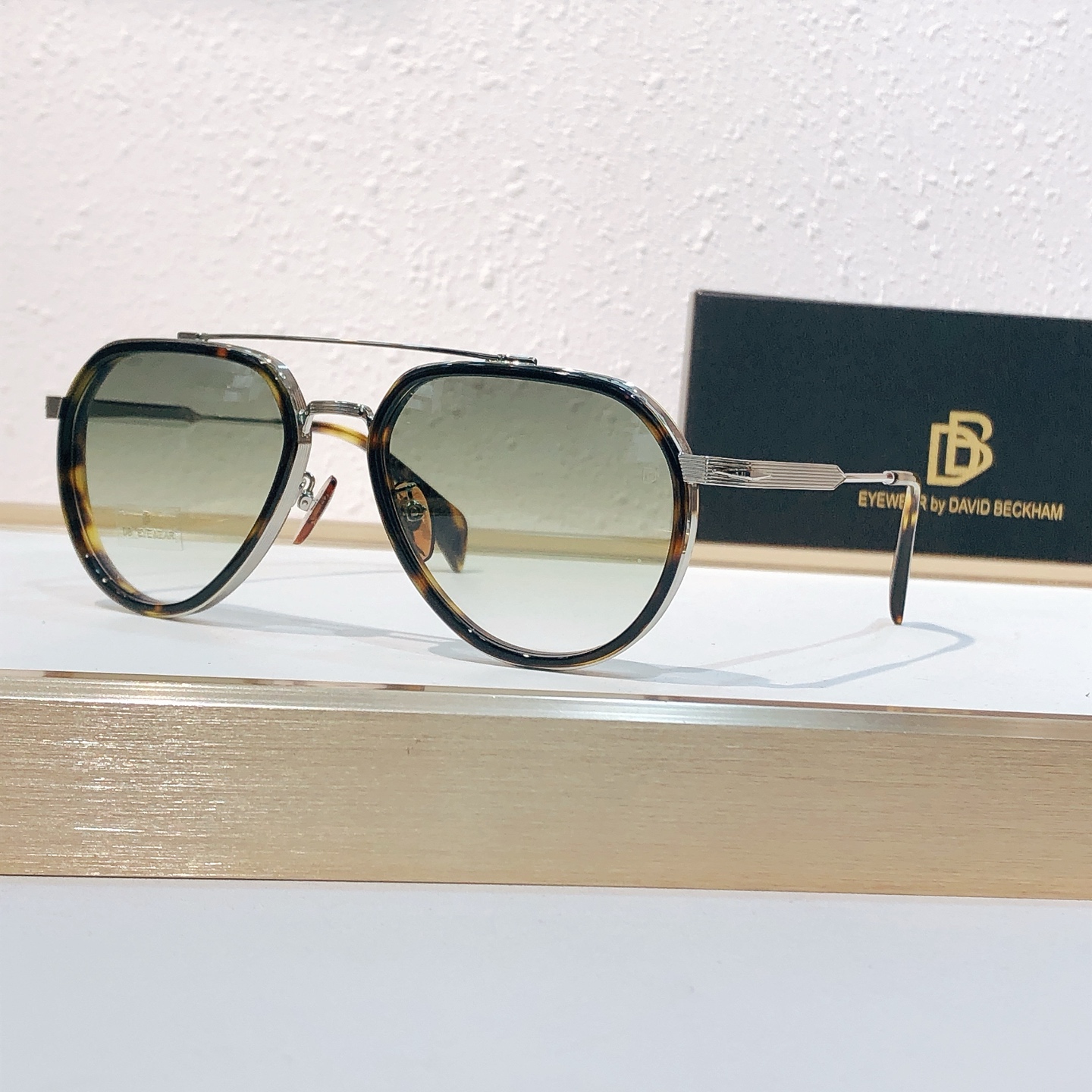 Unknown DAVID BECKHA* MODEL：DB 1226/S