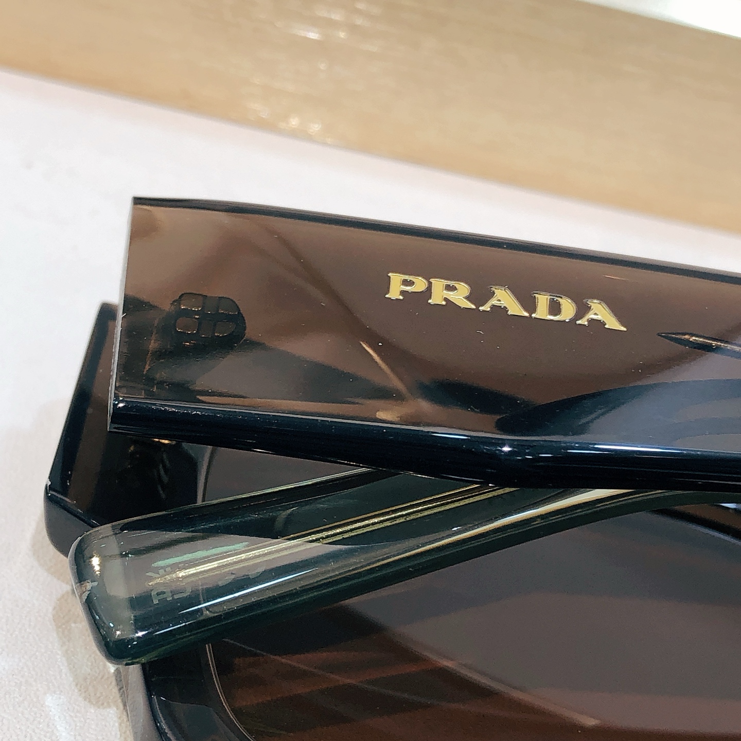 Prada PRAD*