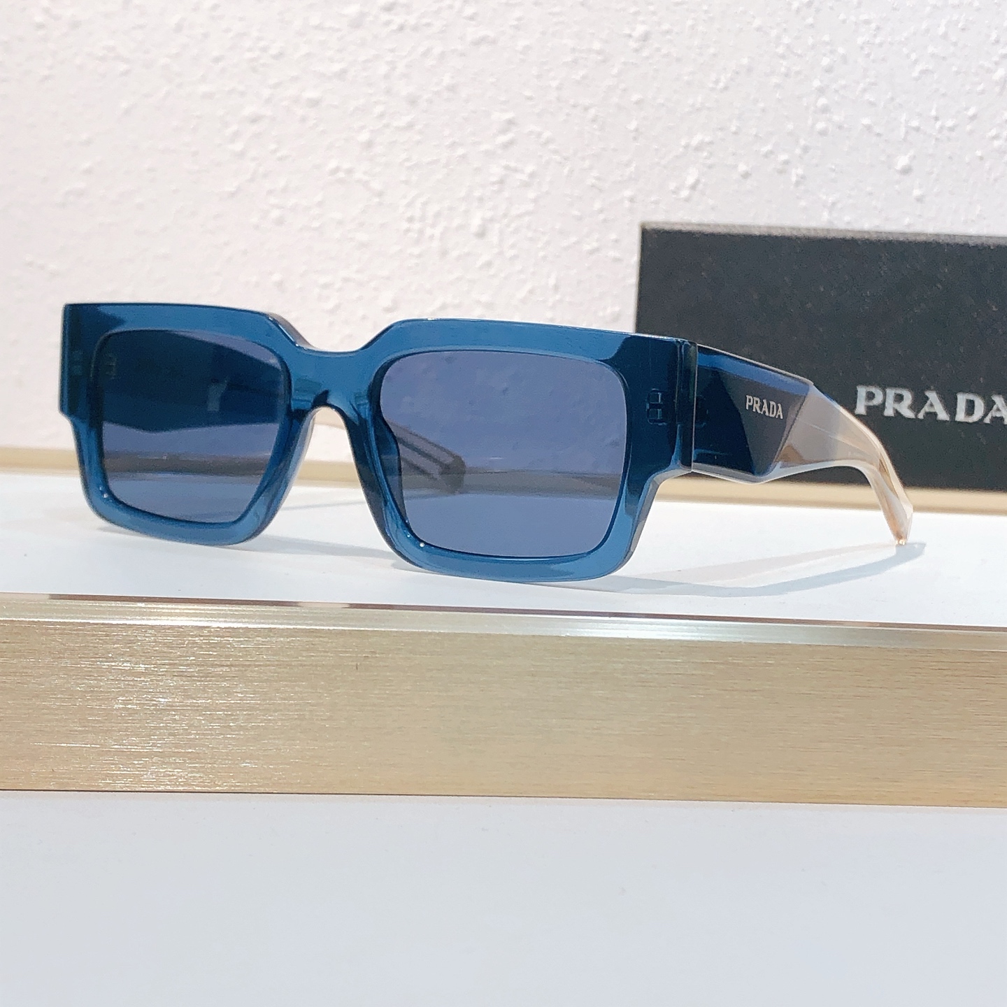 Prada PRAD*