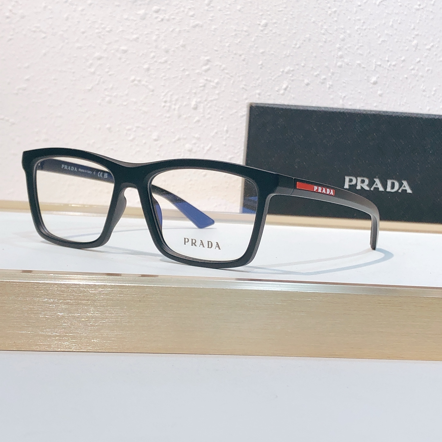 Prada PRAD*