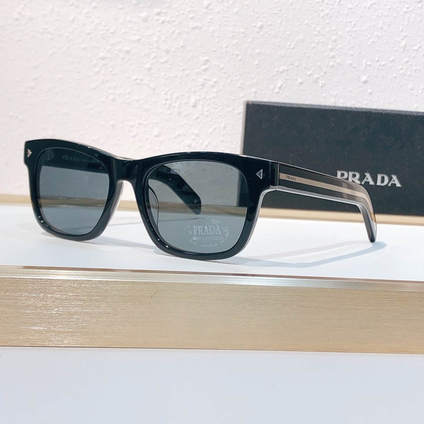 Prada PRAD*