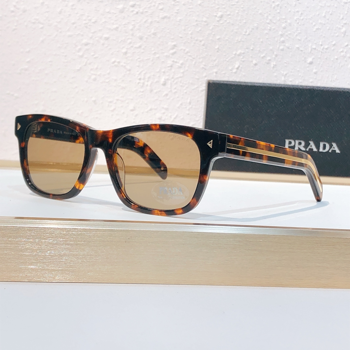 Prada PRAD*