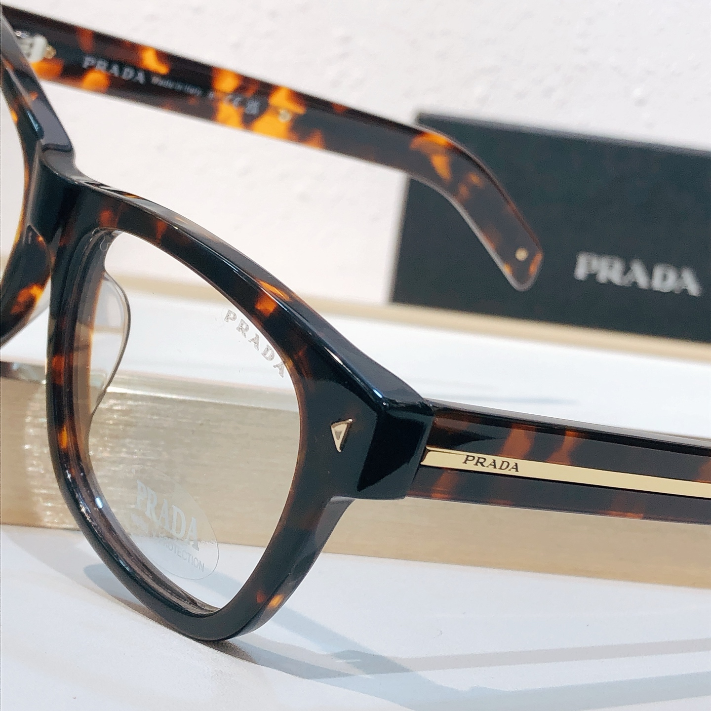 Prada PRAD*