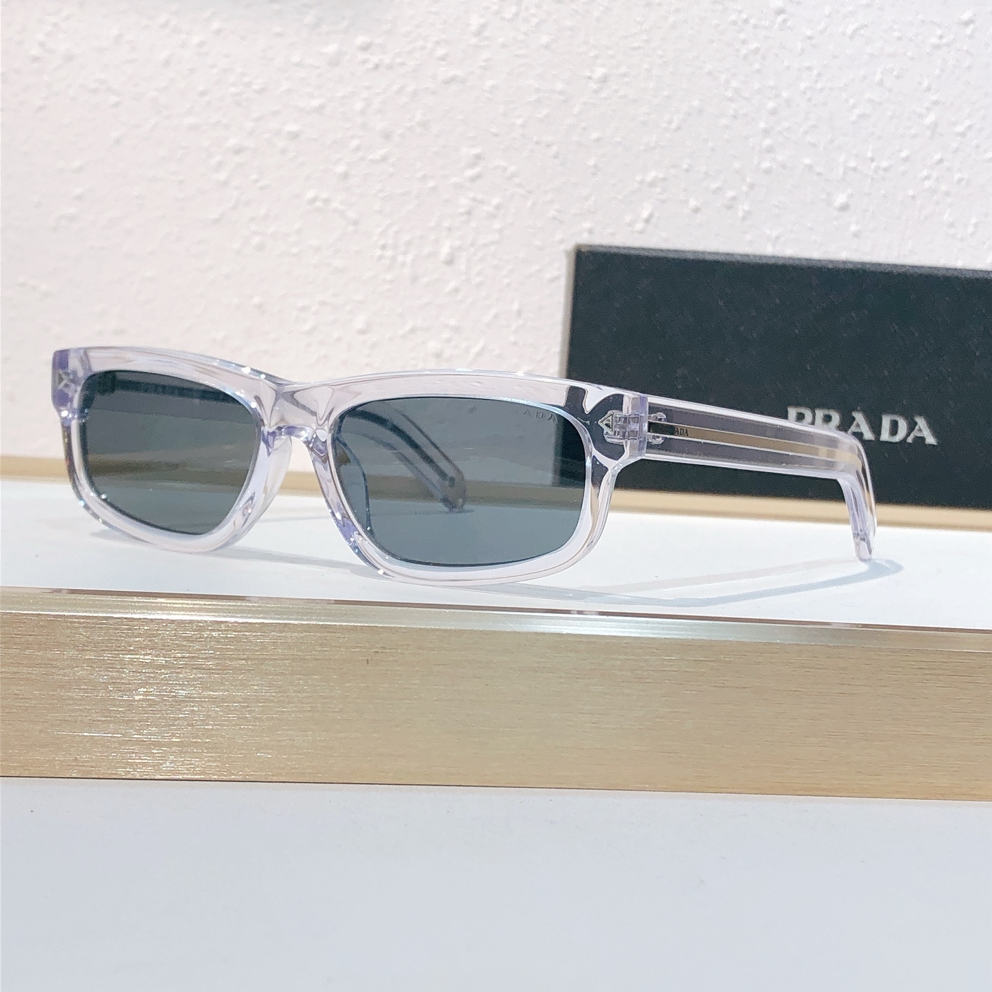 Prada PRAD*