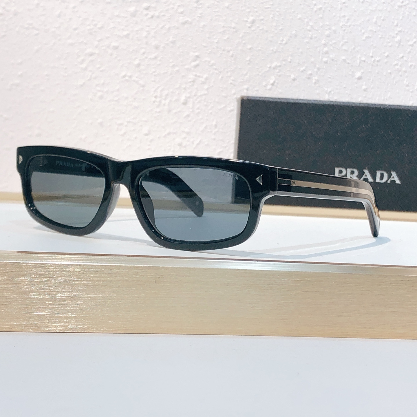 Prada PRAD*