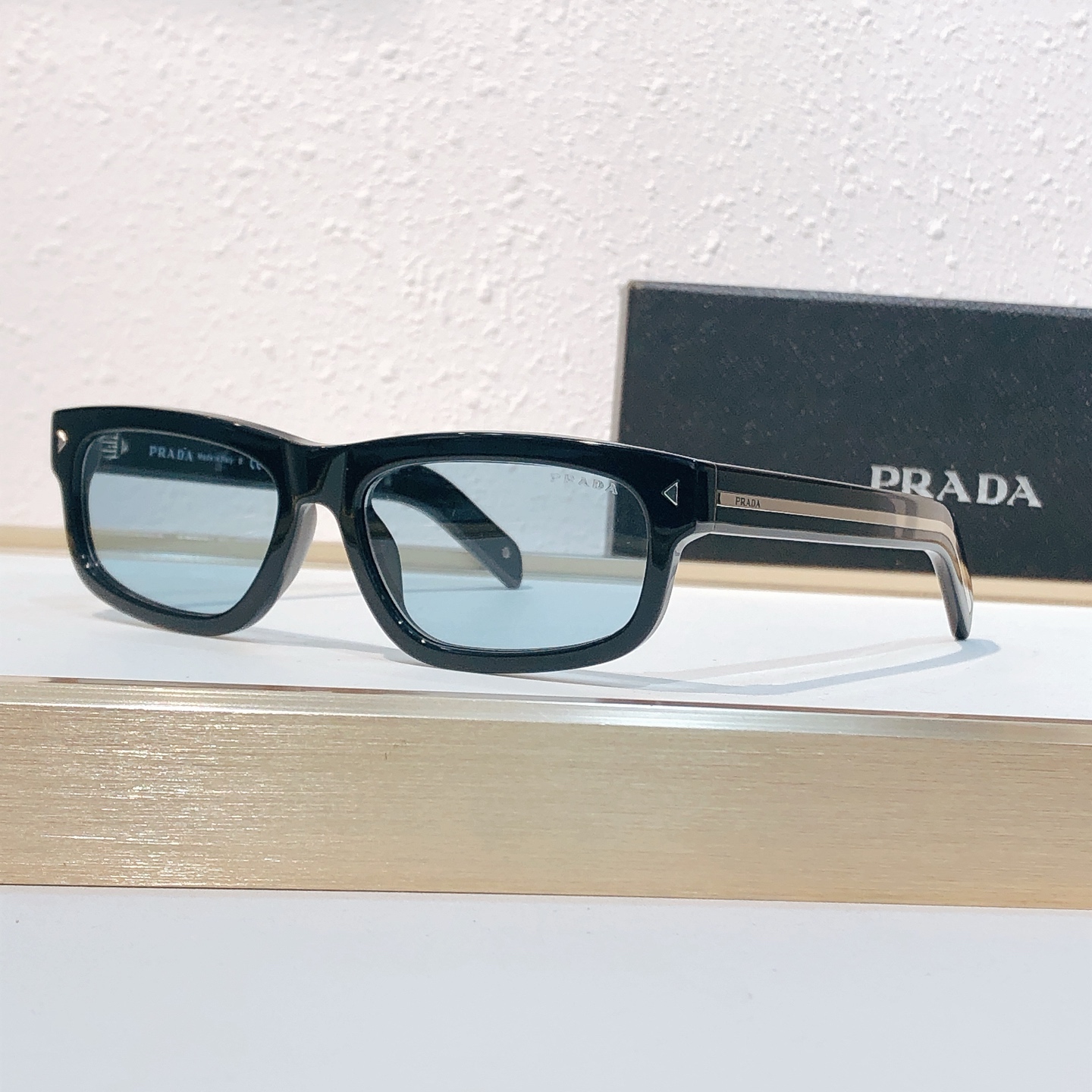 Prada PRAD*