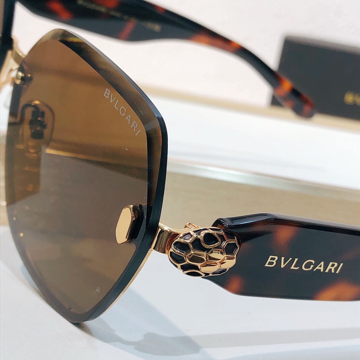 Bvlgari BVLGAR* MODEL：BV 9040B
