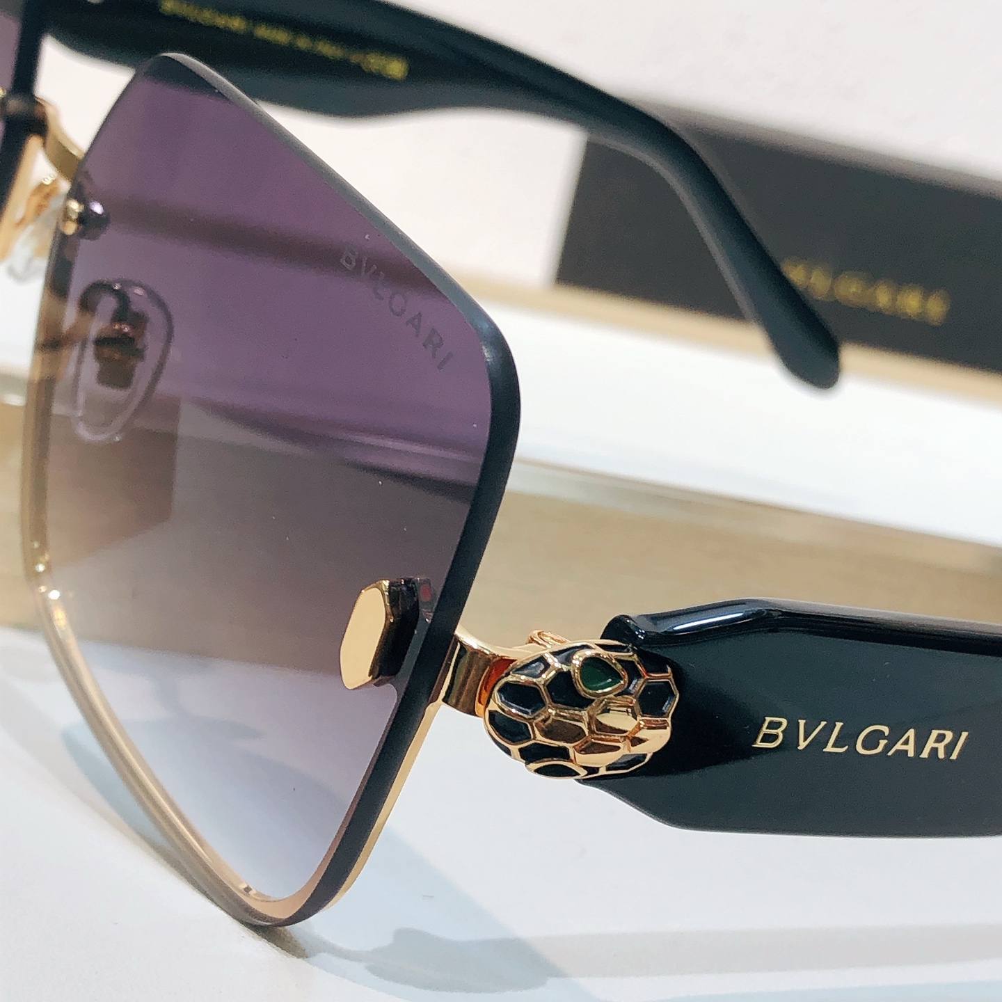 Bvlgari BVLGAR* MODEL：BV 9042B