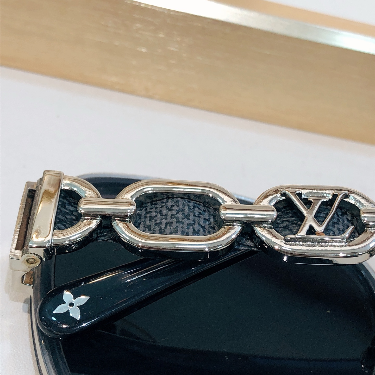 Louis Vuitton LOUIS VUITTO*