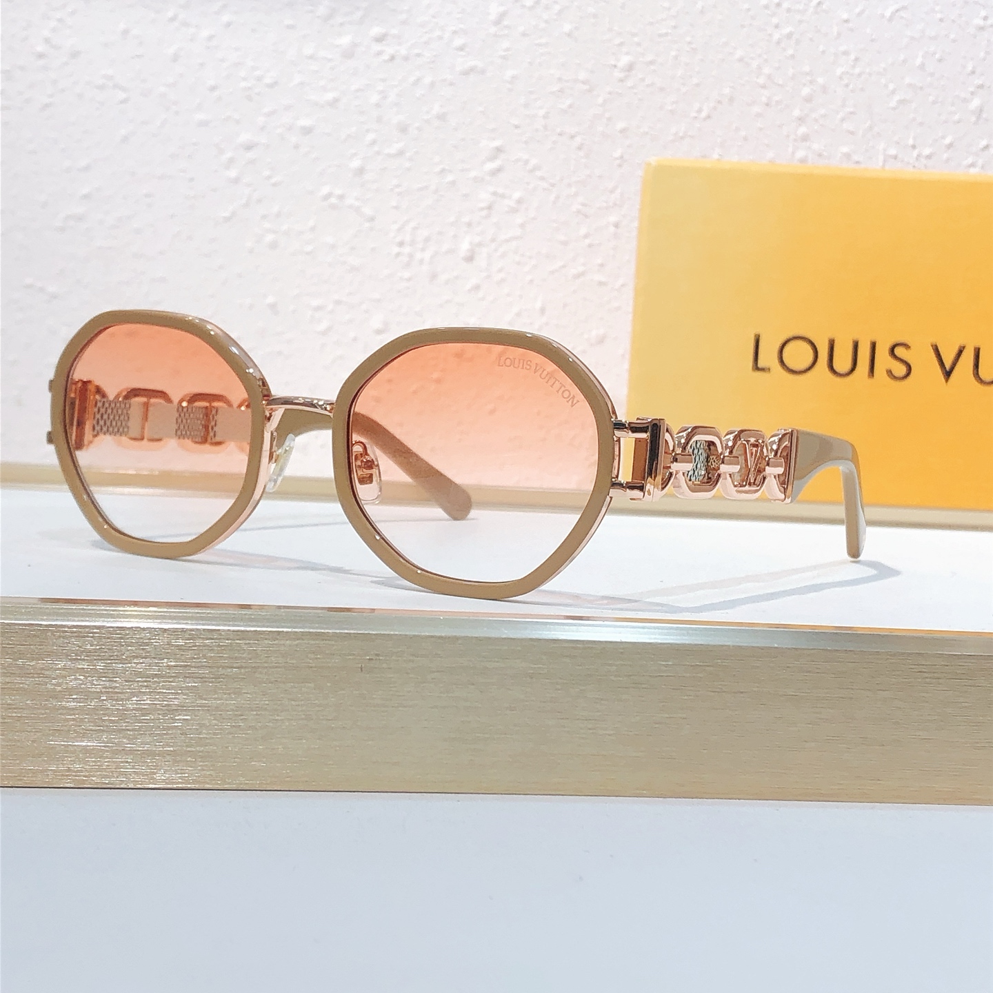 Louis Vuitton LOUIS VUITTO*