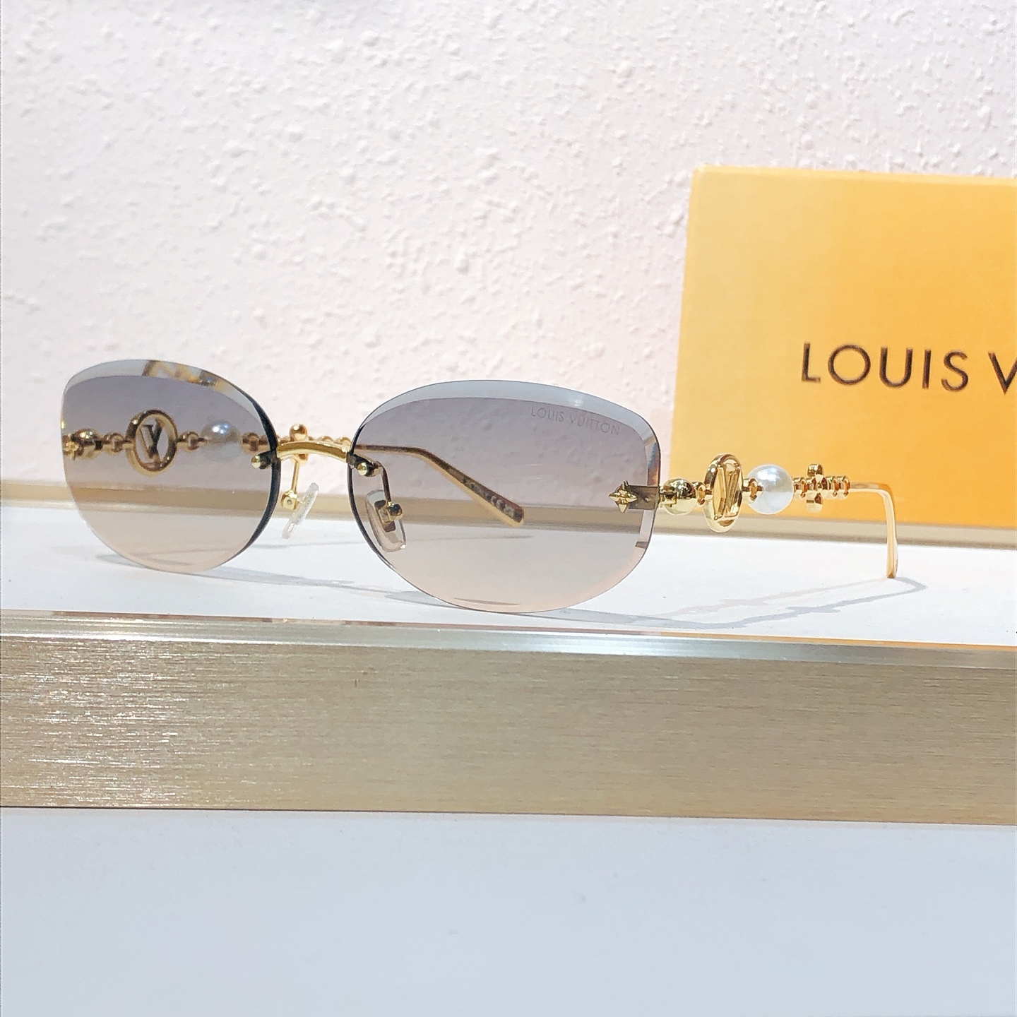 Louis Vuitton Louis Vuitto*