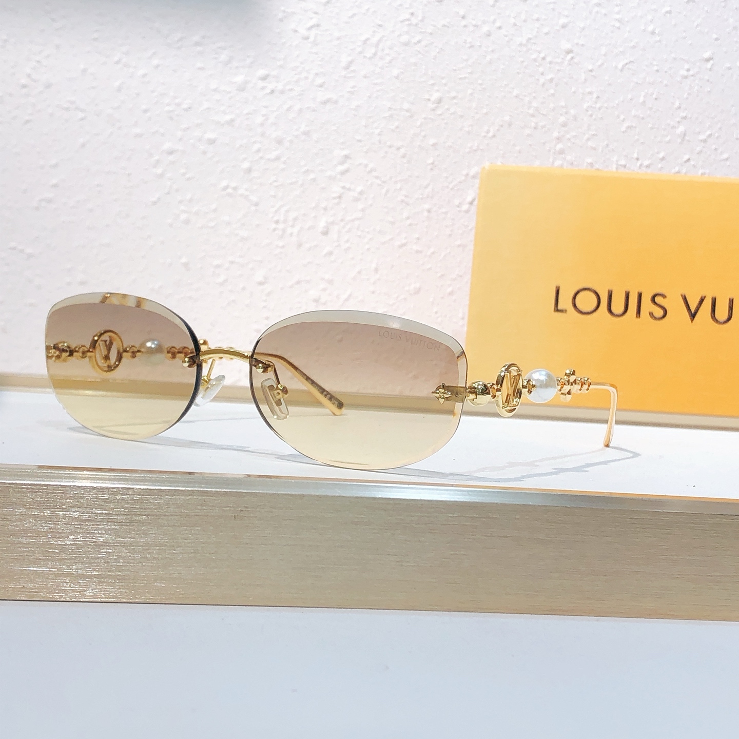 Louis Vuitton Louis Vuitto*
