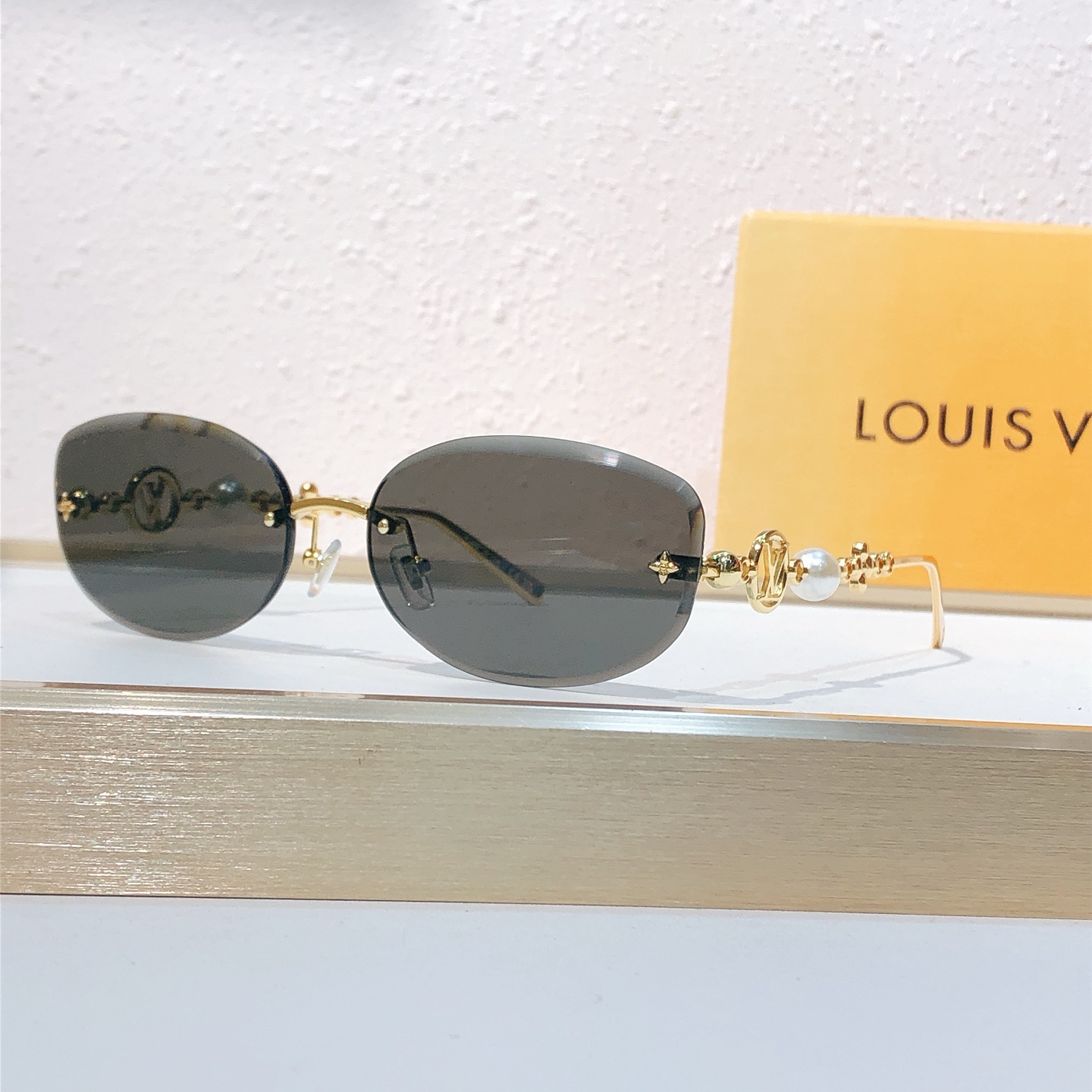 Louis Vuitton Louis Vuitto*