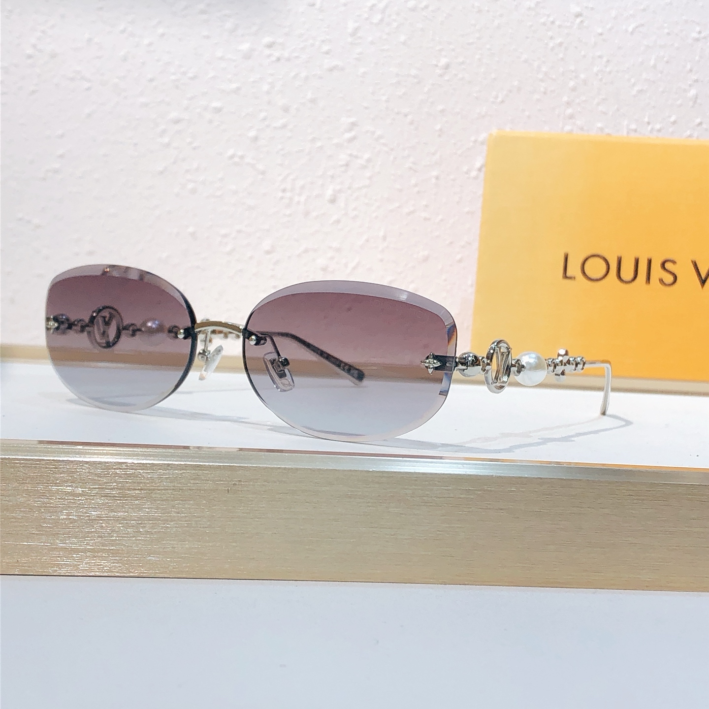 Louis Vuitton Louis Vuitto*