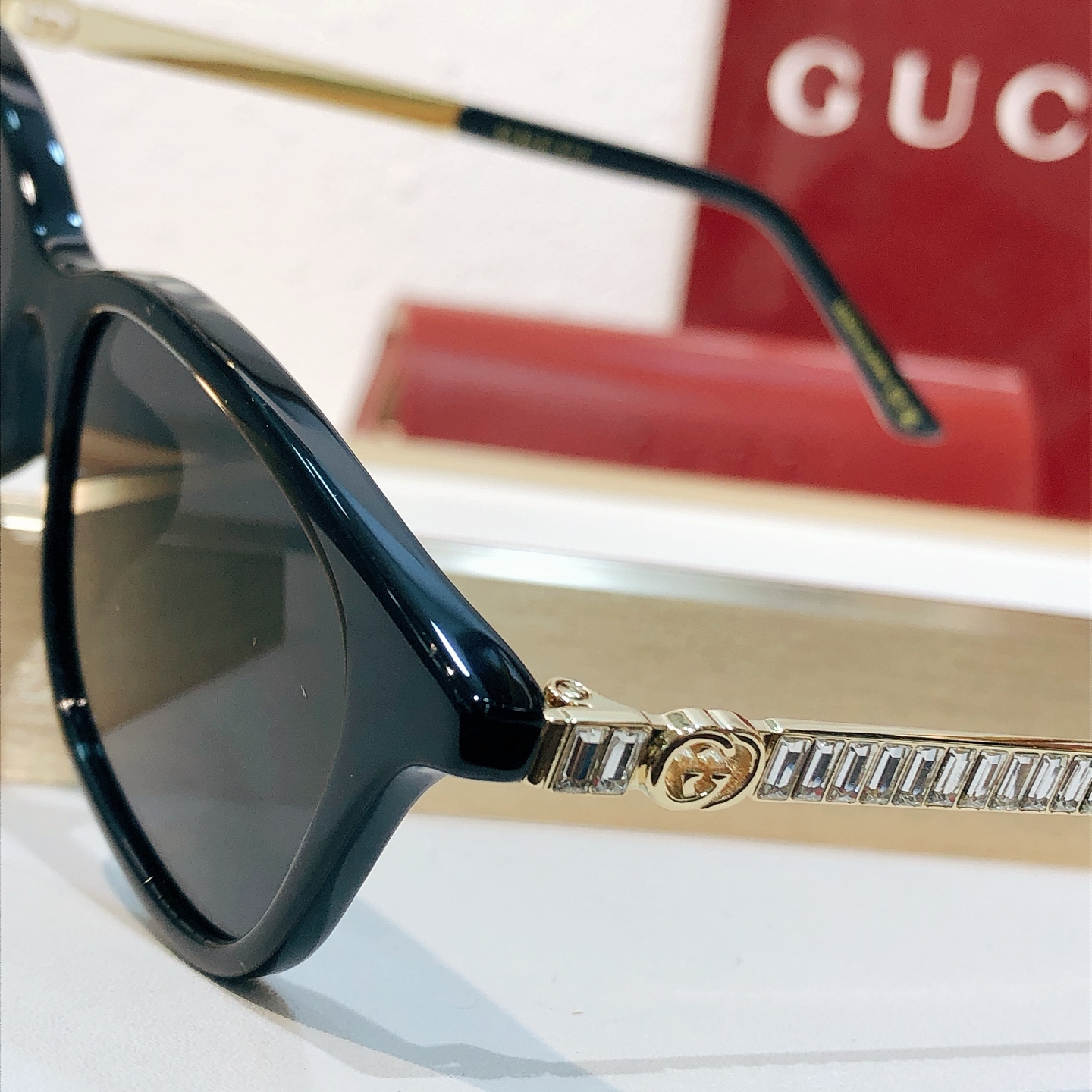 Gucci GUCC*