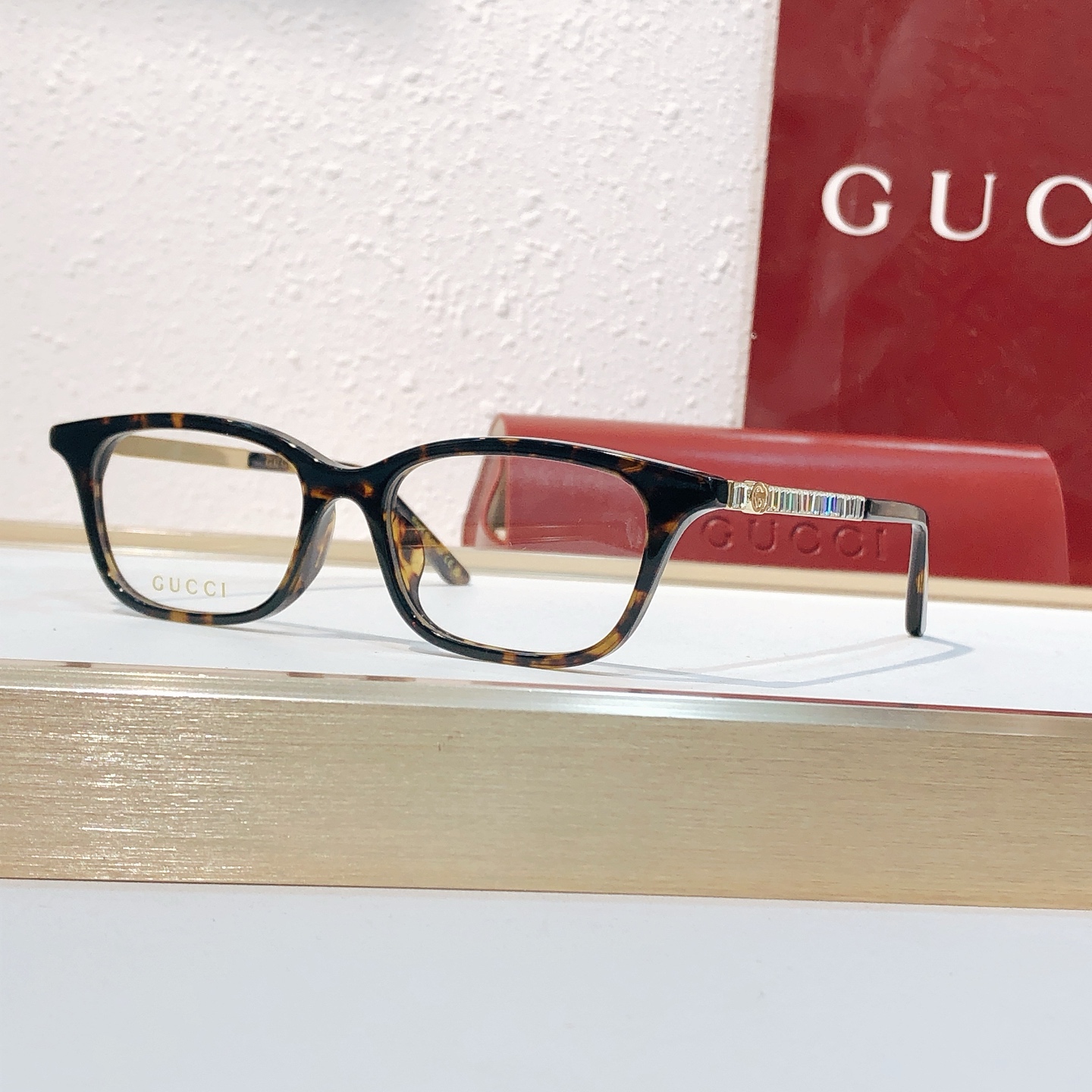 Gucci GUCC*