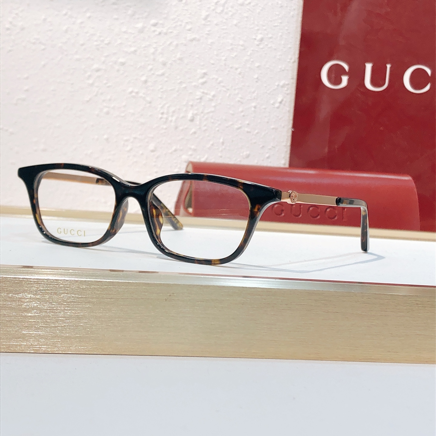 Gucci GUCC*