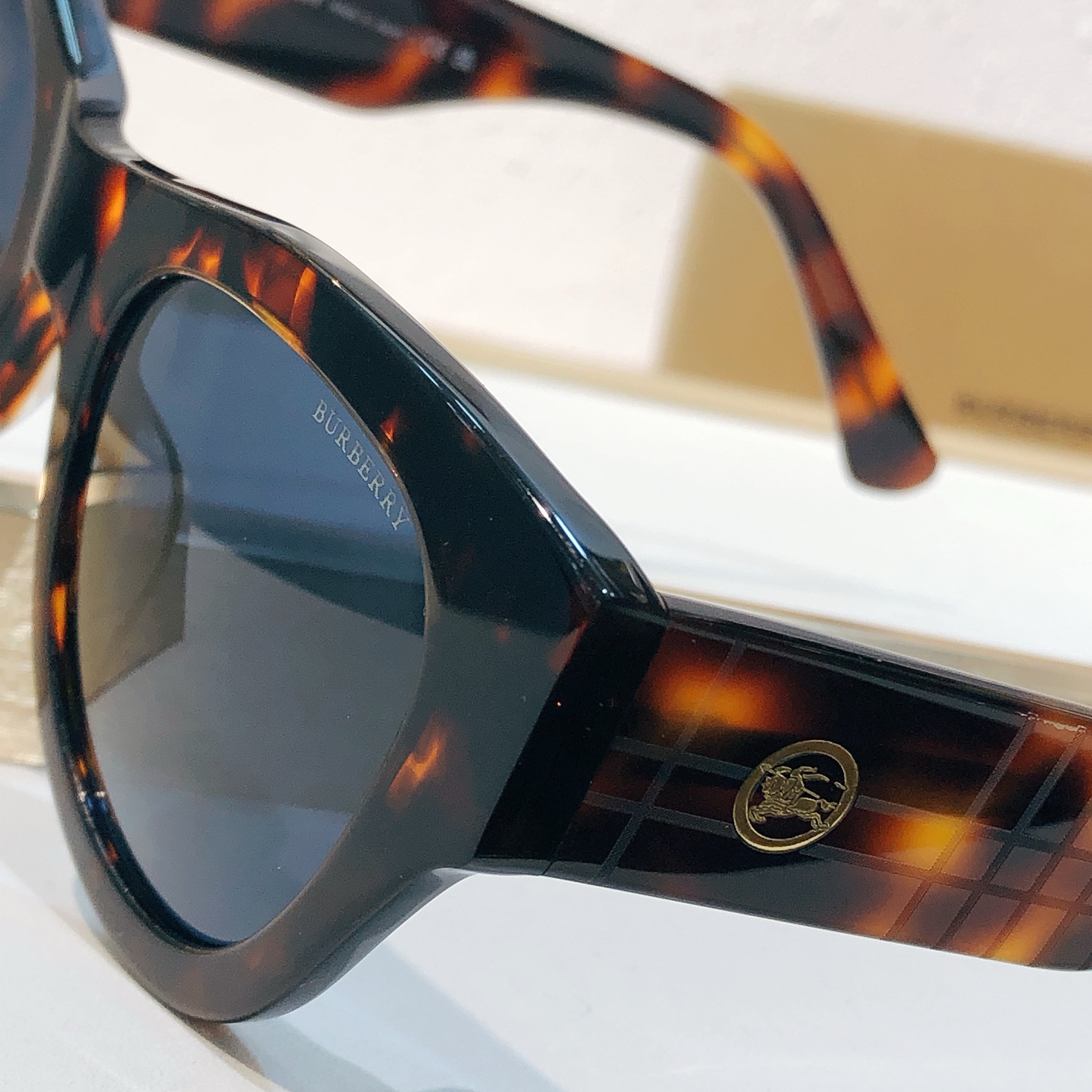 Burberry BURBERRY*MODEL：BE 4477