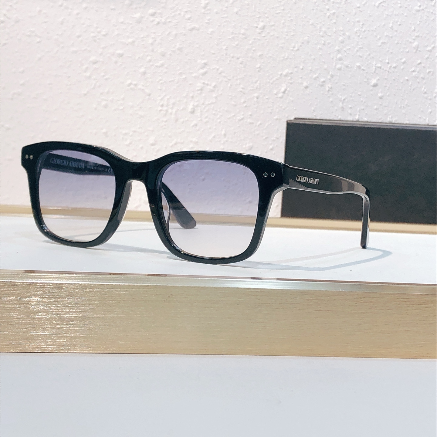 Armani EMPORIO ARMAN*