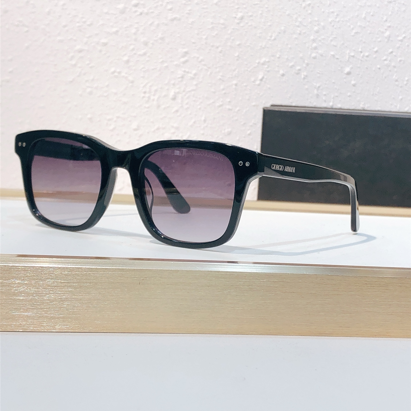 Armani EMPORIO ARMAN*
