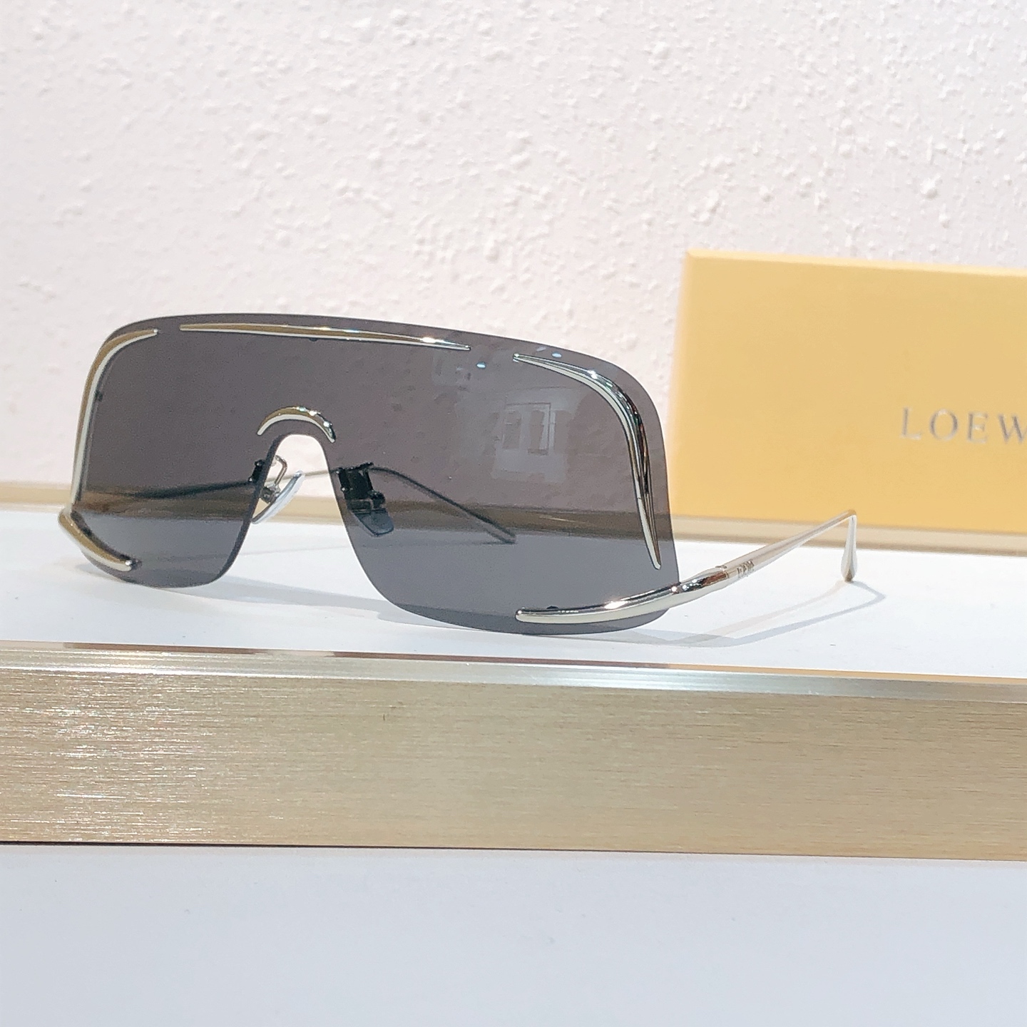 Loewe LOEW* MODEL：LW40193U