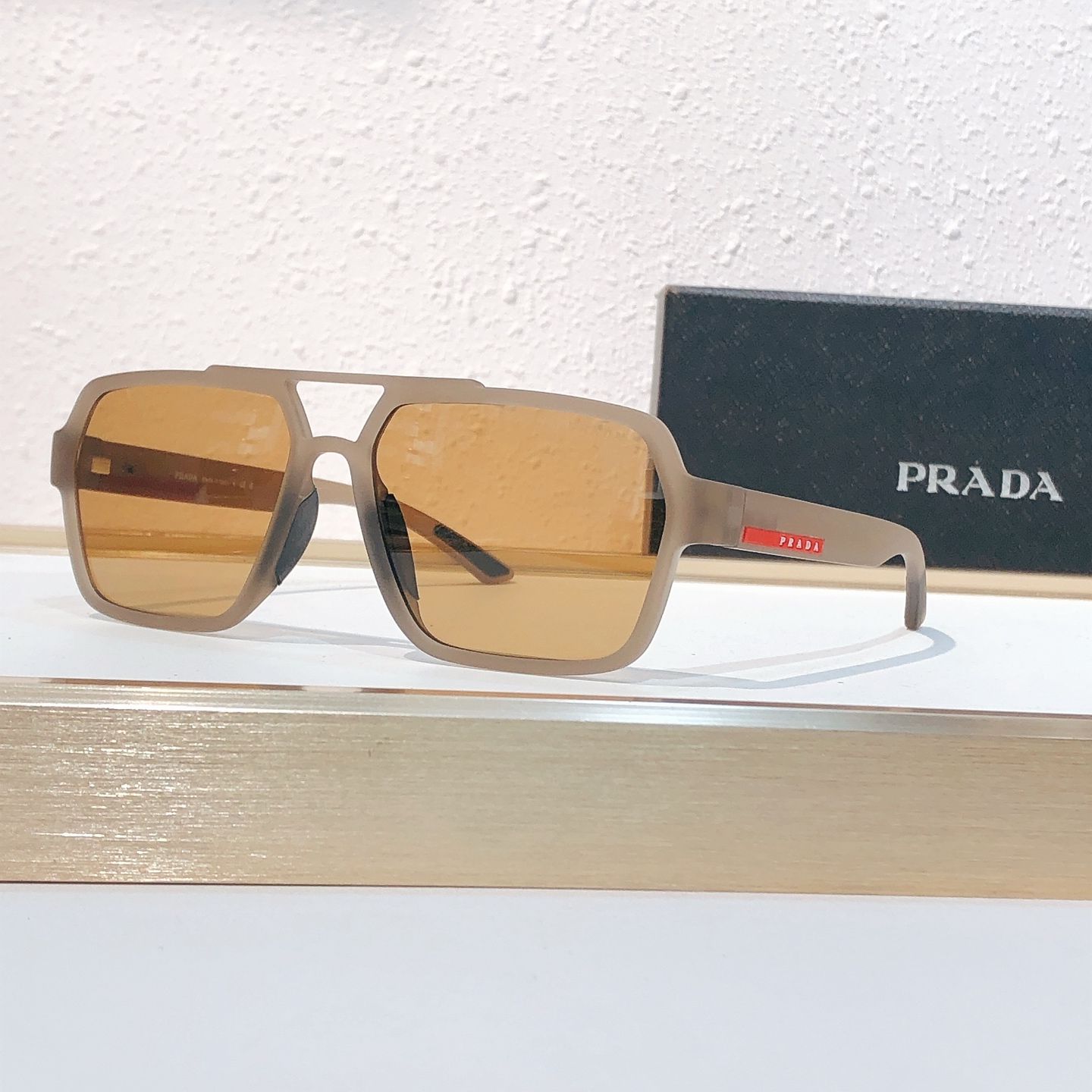 Prada PRAD*