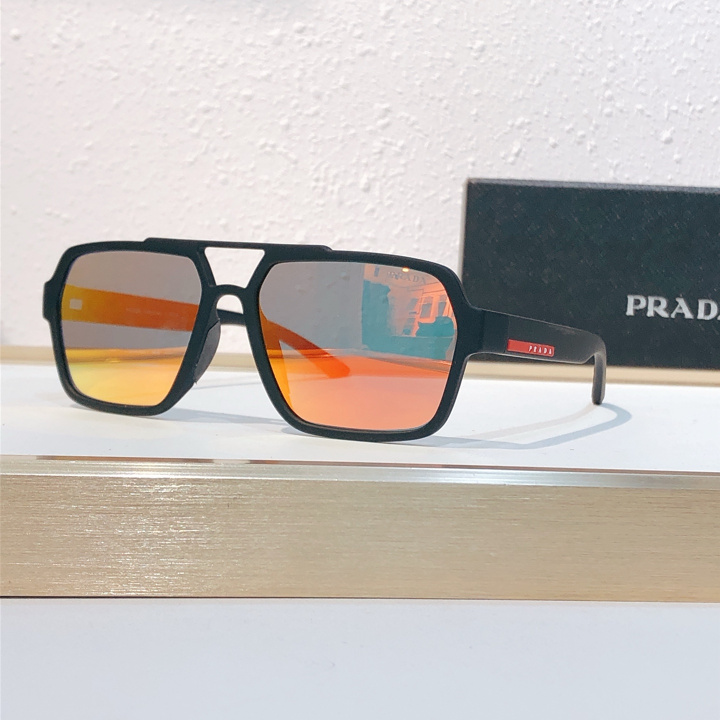 Prada PRAD*