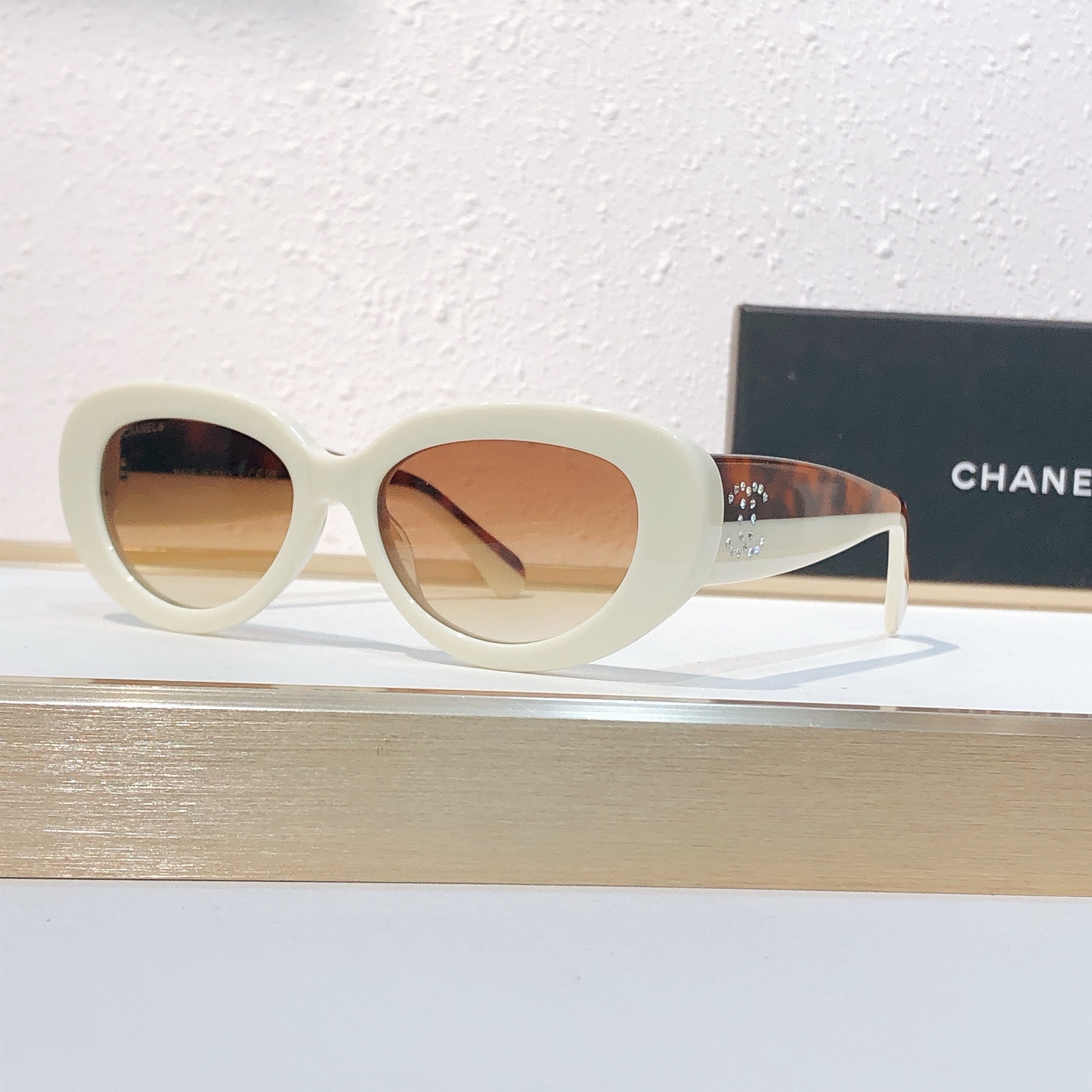 Chanel CHANEL*MODEL：CH5562B