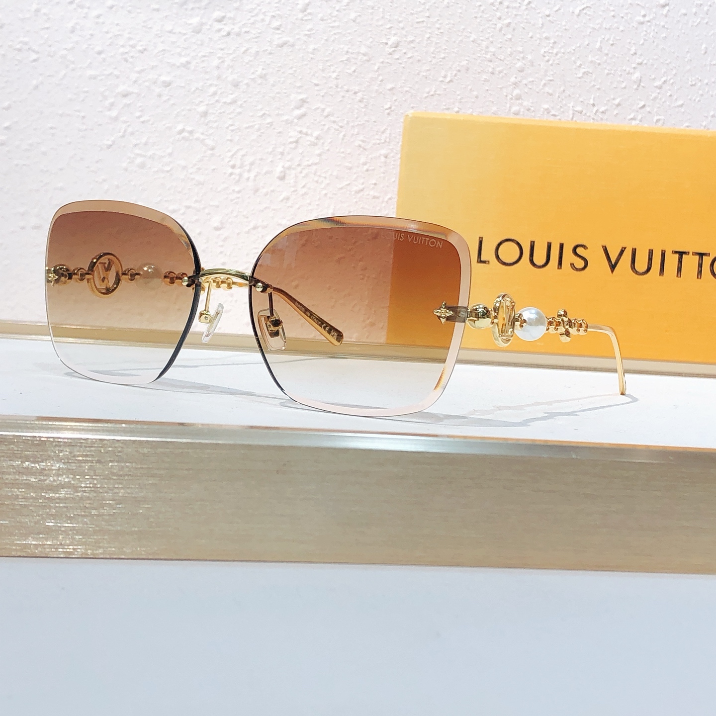 Louis Vuitton Louis Vuitto*
